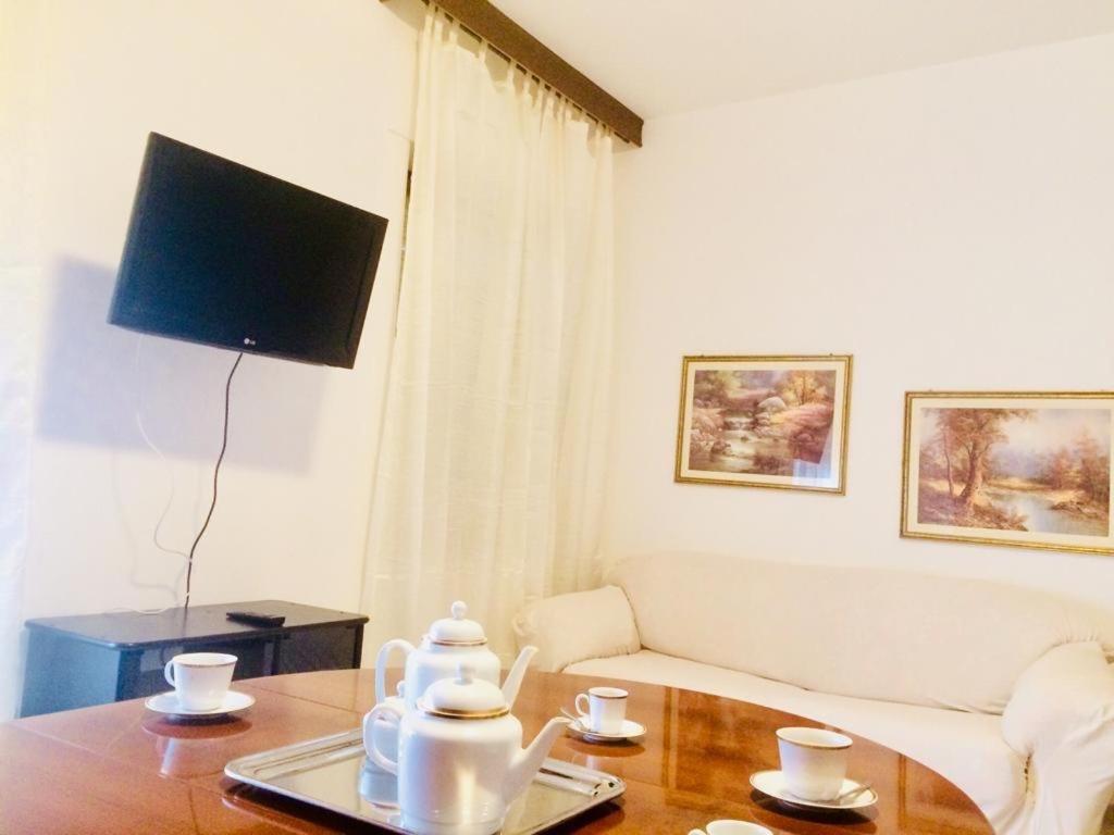 A Due Passi Rooms La Maddalena  Bagian luar foto
