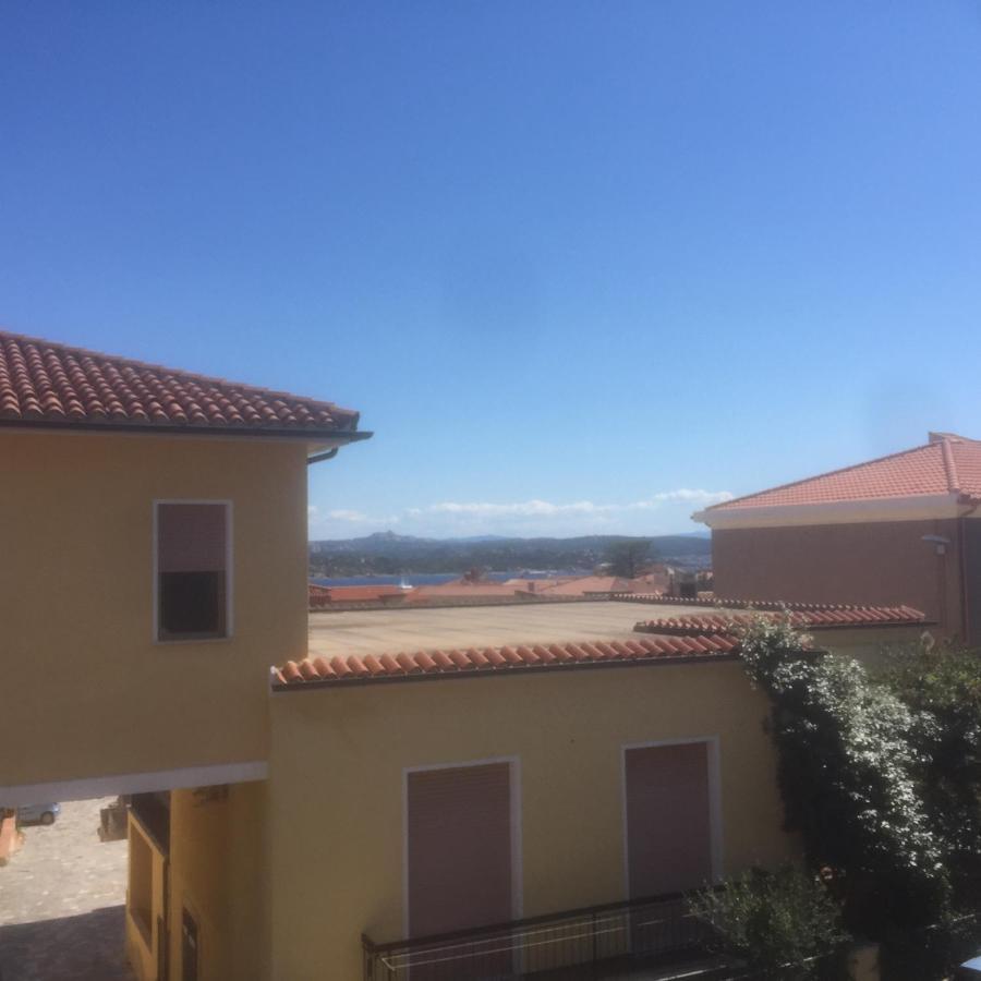 A Due Passi Rooms La Maddalena  Bagian luar foto