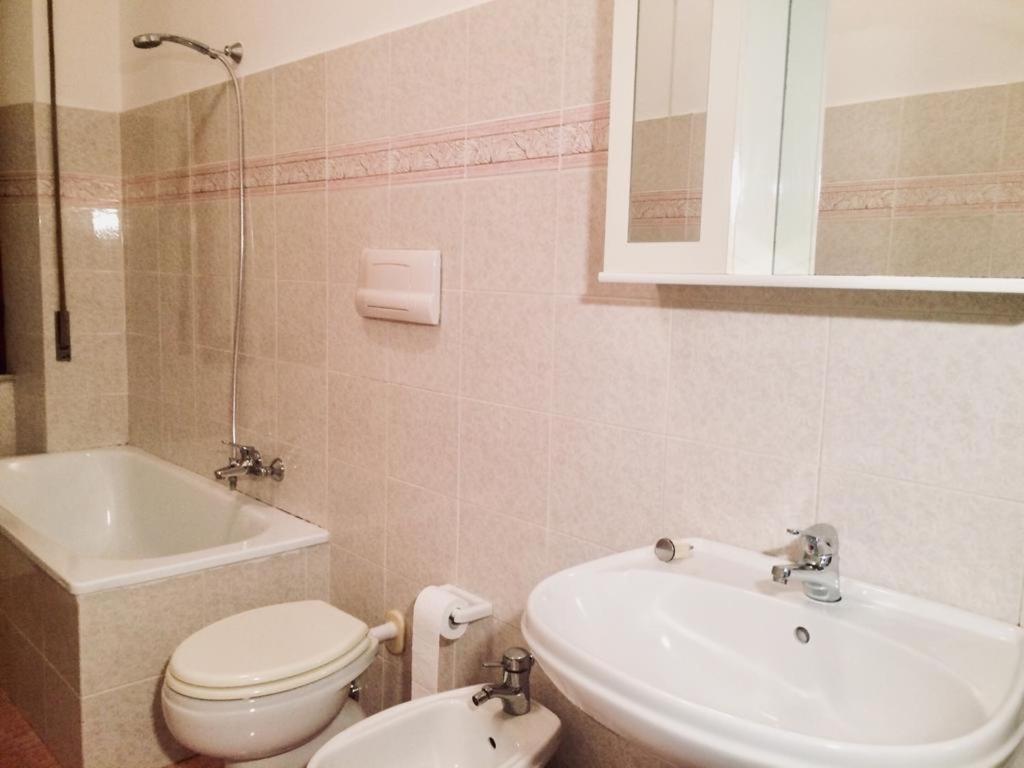 A Due Passi Rooms La Maddalena  Bagian luar foto